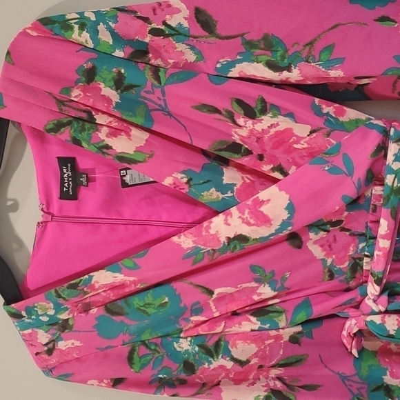 NWT Tahari Floral dress Long Sleeve Floral Print Surplus with Prairie Skirt 10 - Picture 5 of 12